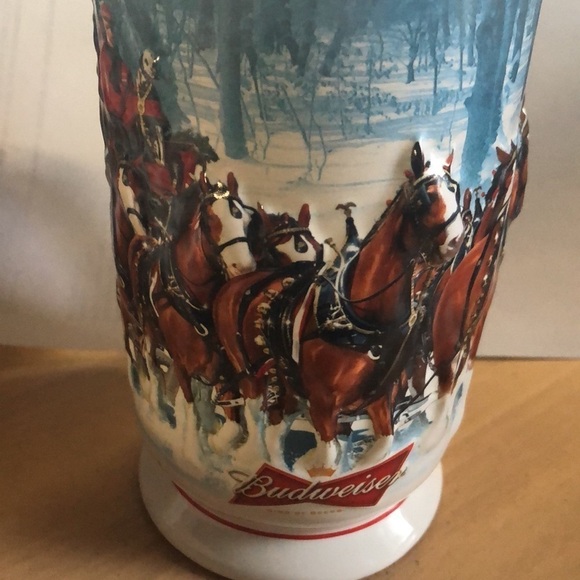 Vintage 2007 Budweiser stein “Winter’s Calm” Christmas Beer stein - Picture 3 of 3